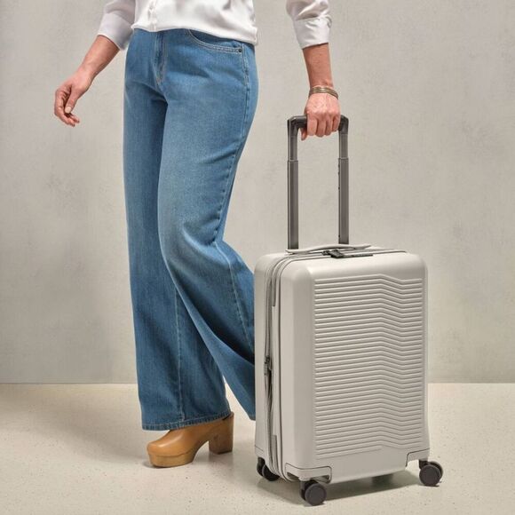 Open Story - 21.5" Hardside Carry On Suitcase 4-Wheel Spinner H Atmosphere - Picture 2 of 5